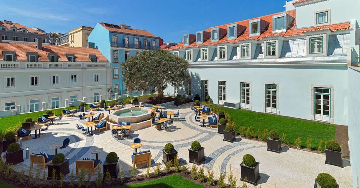 Een foto van het terras bij The One Palacio da Anunciada