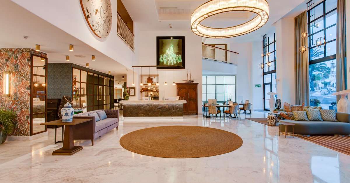 Een foto van het interieur van Hotel Los Fariones