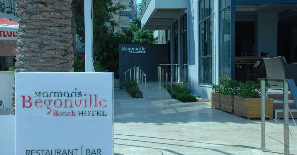 Een foto van de buitenkant van Begonville Beach Hotel
