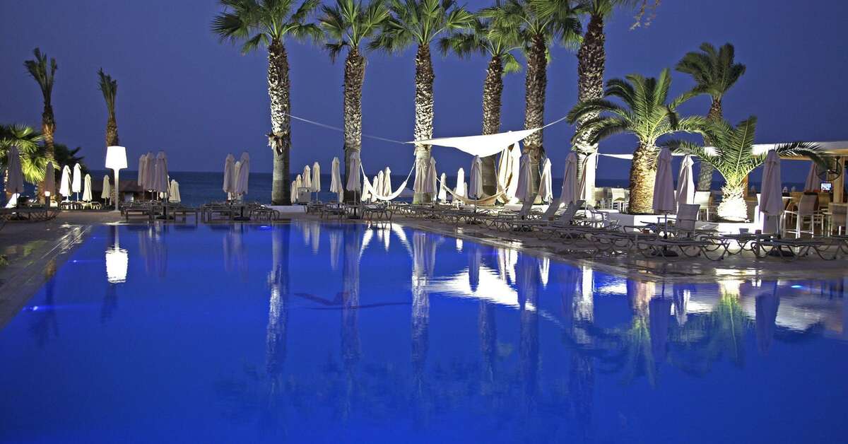 Ein Foto vom Pool im Vrissiana Beach Hotel