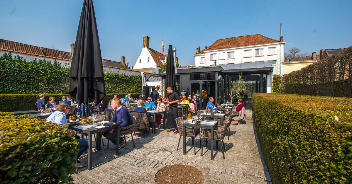 Een foto van het terras bij Hotel Montanus