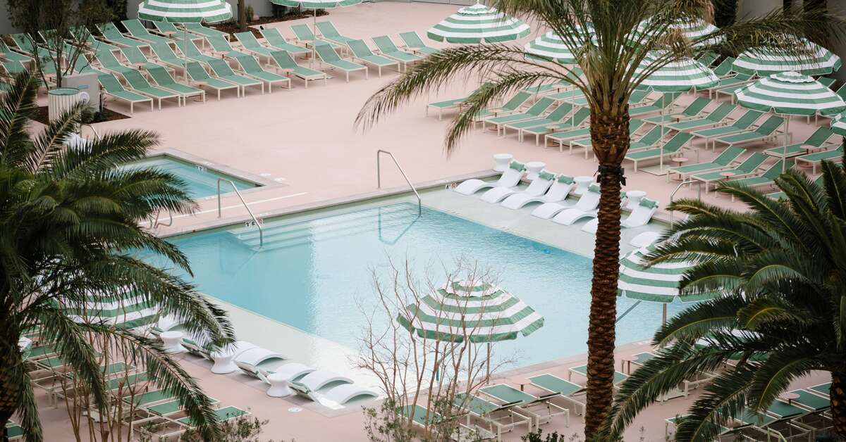 Een foto van het zwembad bij Park MGM Las Vegas