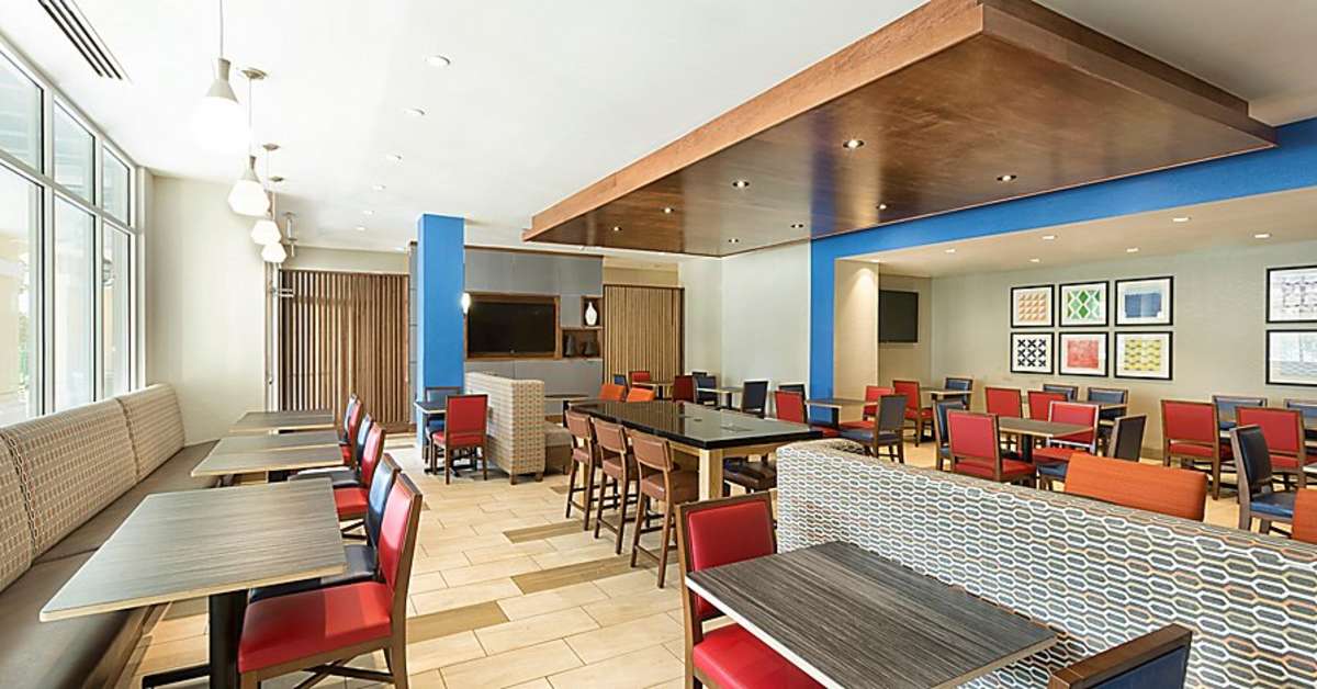 Een foto van Holiday Inn Express & Suites S Lake Buena Vista