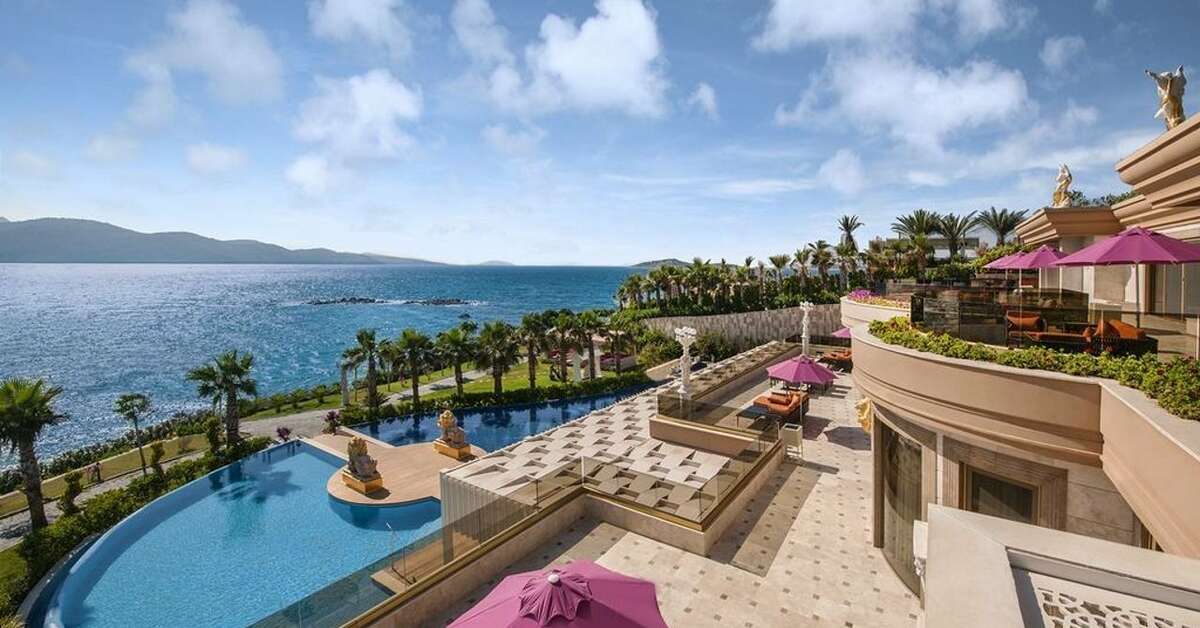 Een foto van het zwembad bij The Plaza Bodrum