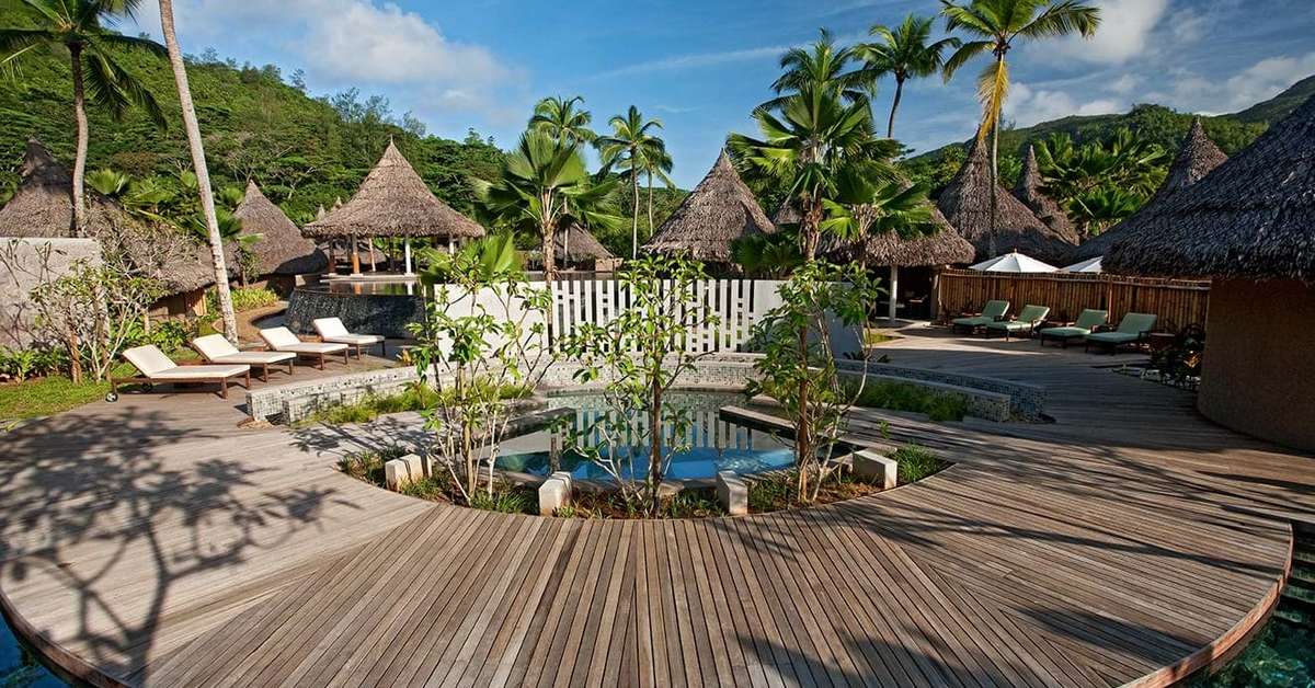 Ein Foto vom Pool im Constance Ephelia