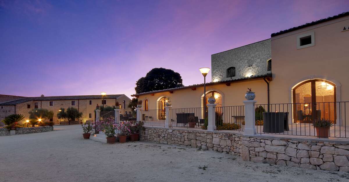 Een foto van de buitenkant van Artemisia Resort