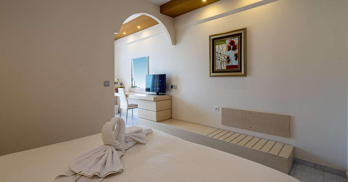Een foto van Kamari Plus Hotel