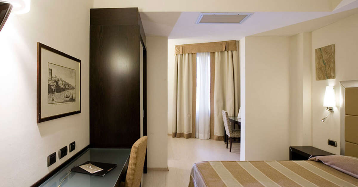 Ein Foto Grand Hotel Mediterraneo