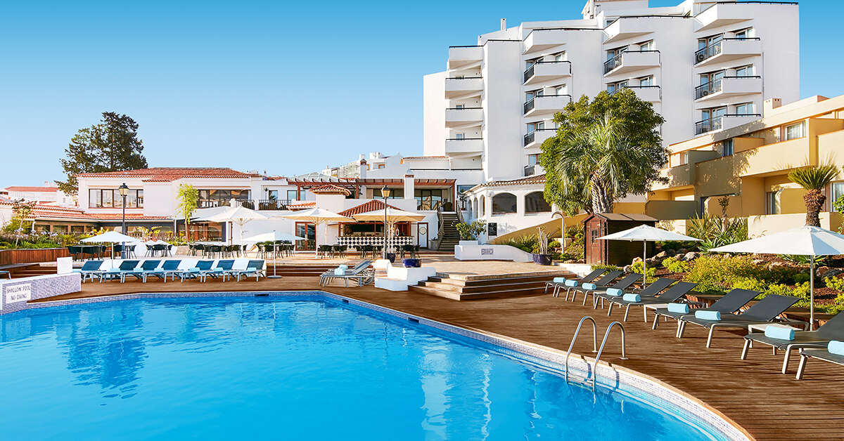 Een foto van het zwembad bij NH Lagos Algarve Resort