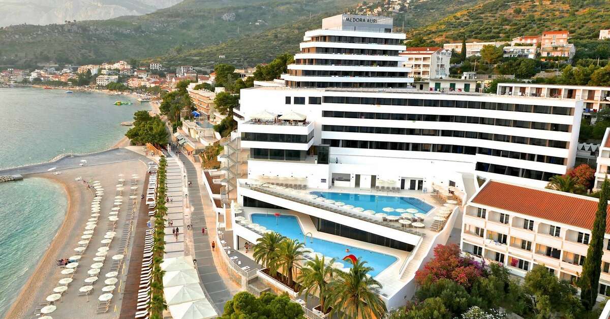 Een foto van de buitenkant van Medora Auri Family Beach Resort