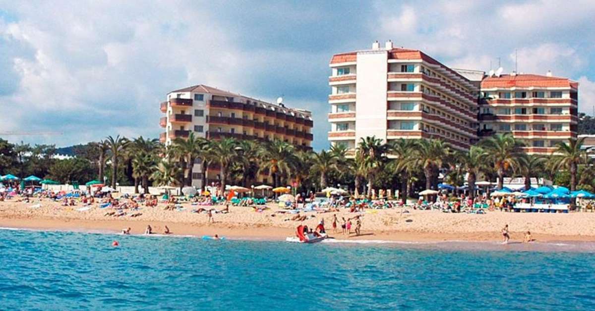 Een foto van het strand bij H-Top Royal Sun