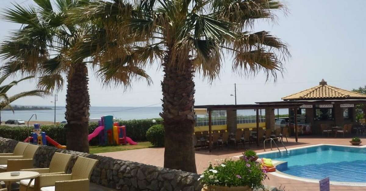 Een foto van het zwembad bij Hotel Oasis