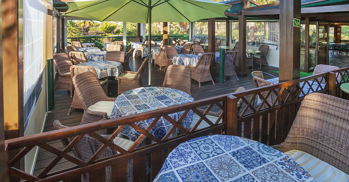 Een foto van het terras bij Quinta do Mar da Luz