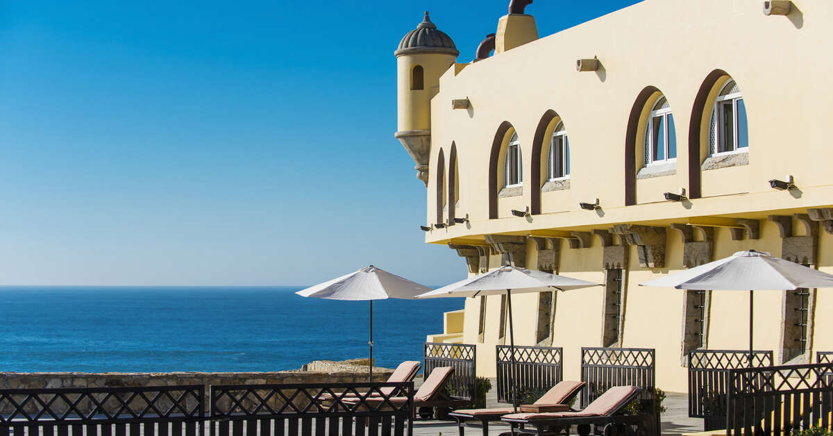 Een foto van de buitenkant van Fortaleza Do Guincho