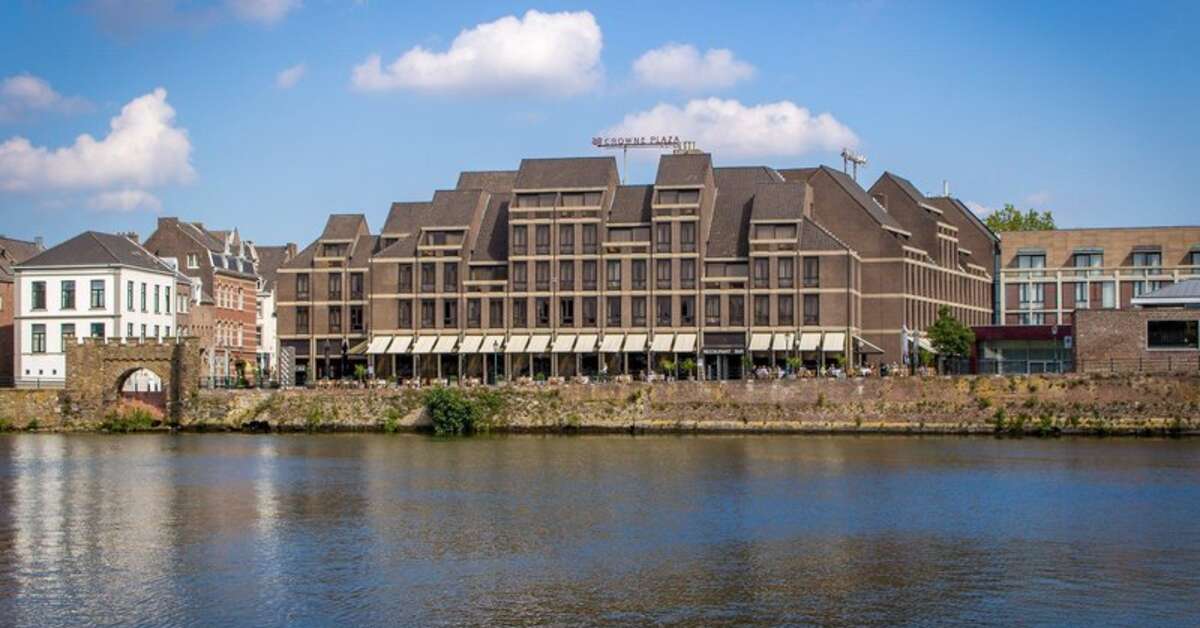 Een foto van de buitenkant van Crowne Plaza Maastricht