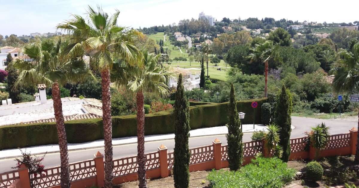 Een foto van het terras bij Royal Marbella Golf Resort
