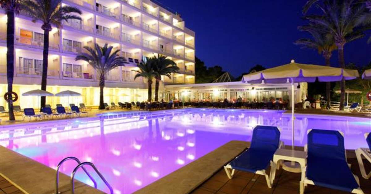 Een foto van het zwembad bij Grupotel Gran Vista & Spa