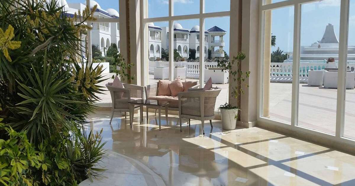 Ein Foto Golden Tulip Taj Sultan