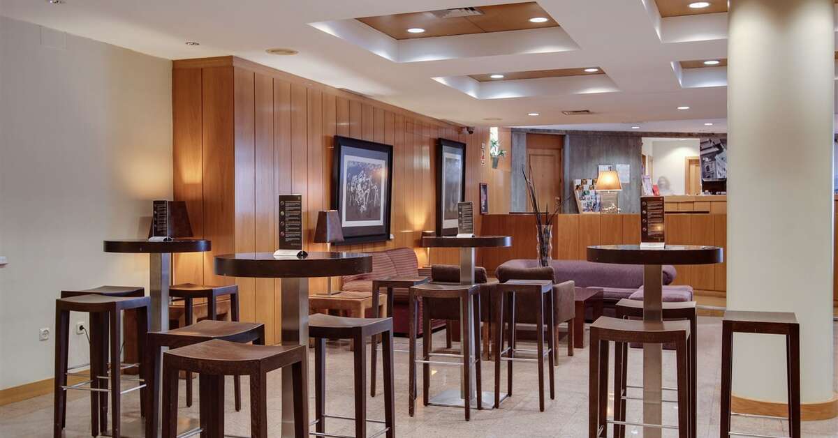 Een foto van het interieur van 1881 Madrid Ventas Hotel