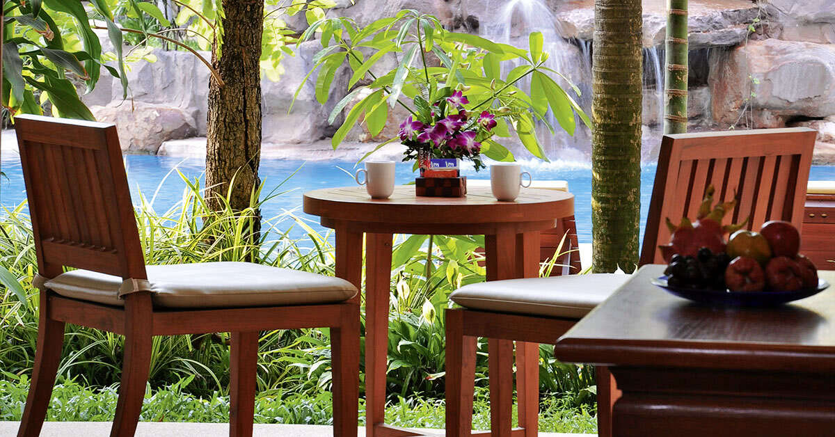 Een foto van het terras bij Ravindra Beach Resort & Spa
