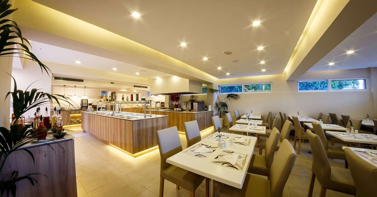 Ein Foto von den Einrichtungen im Porto Planos Beach Hotel