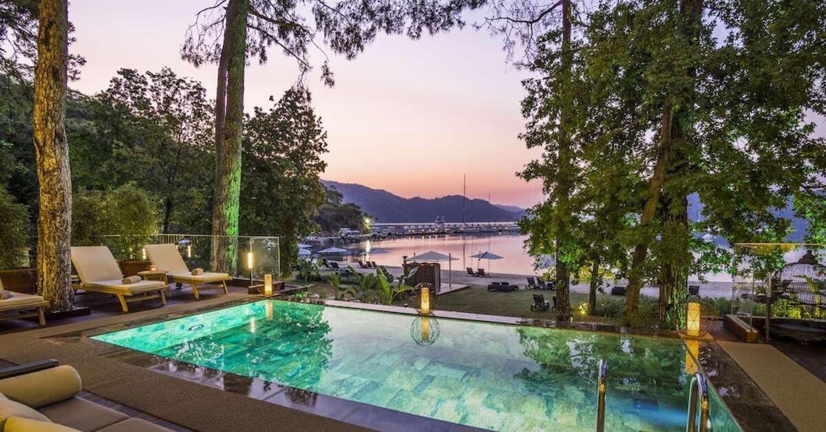 Een foto van het zwembad bij Rixos Premium Gocek
