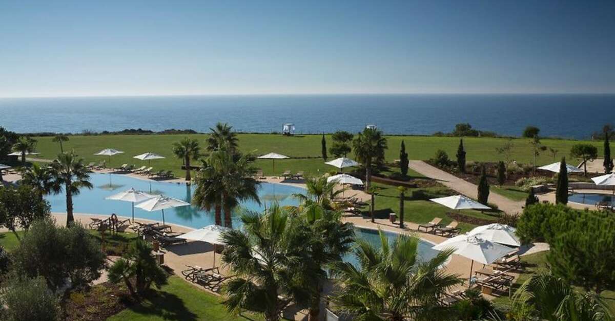 Een foto van het zwembad bij Cascade Resort Algarve