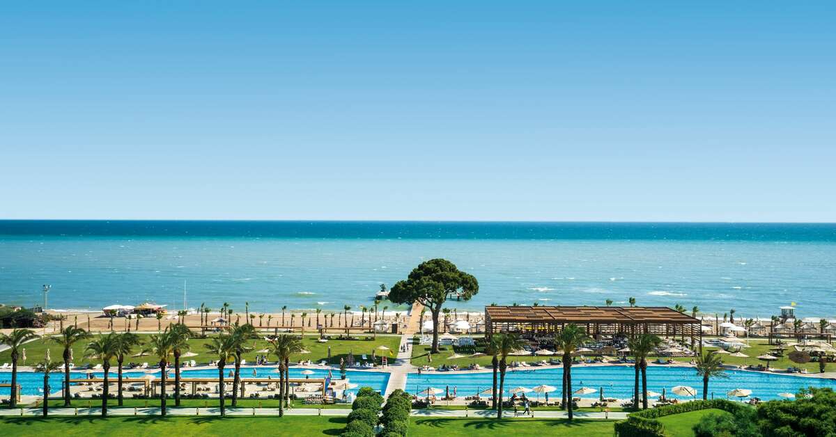 Een foto van het zwembad bij Rixos Premium Belek