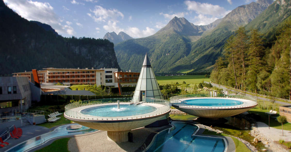 Een foto van het zwembad bij Aqua Dome Thermenhotel