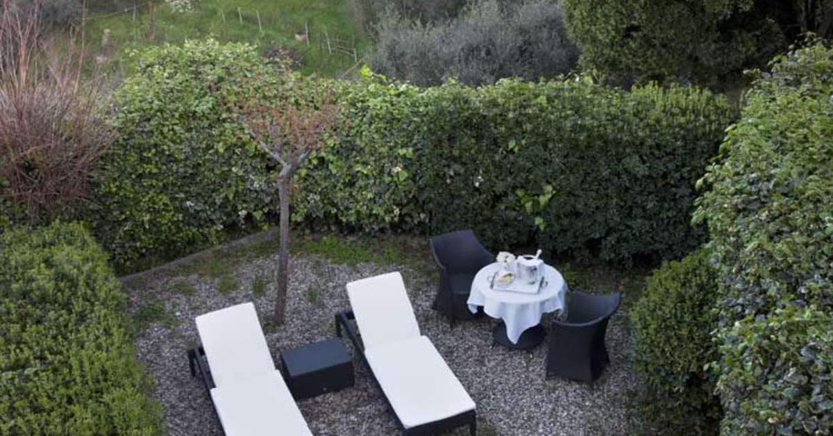 Een foto van het terras bij Hotel Vis a Vis
