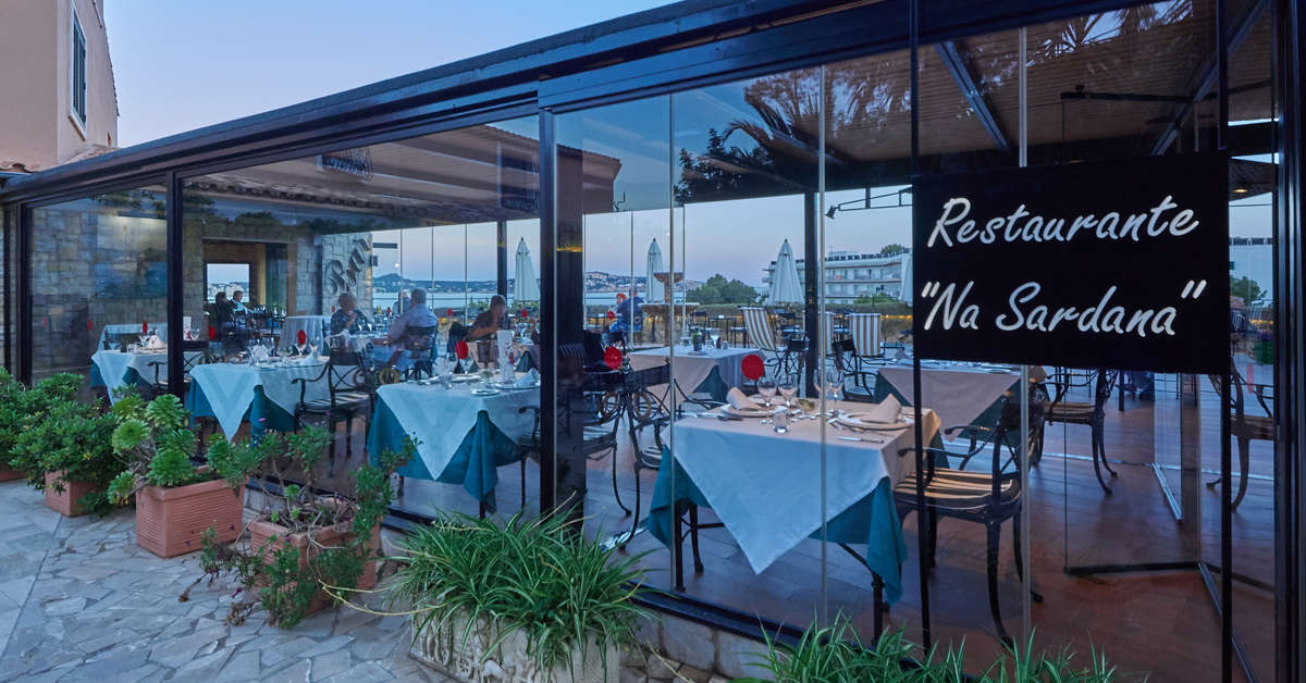 Ein Foto von den Einrichtungen im Petit Cala Fornells Hotel