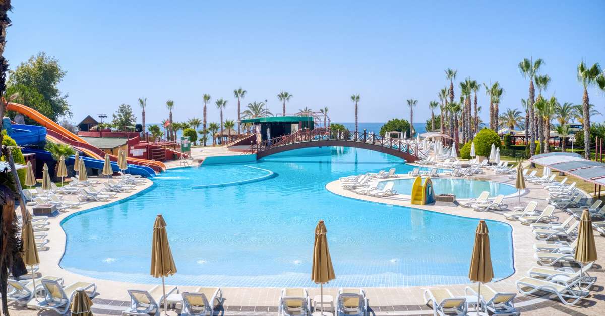 Een foto van het zwembad bij Oz Hotels Incekum Beach Resort