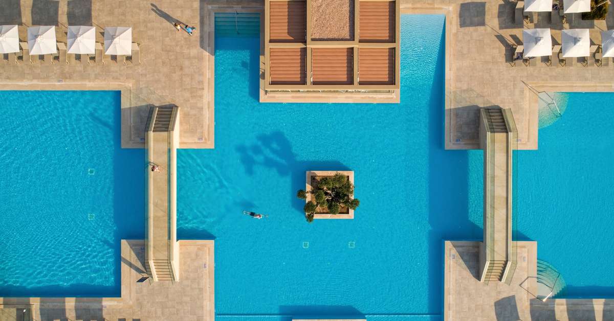 Een foto van het zwembad bij Amada Colossos Resort