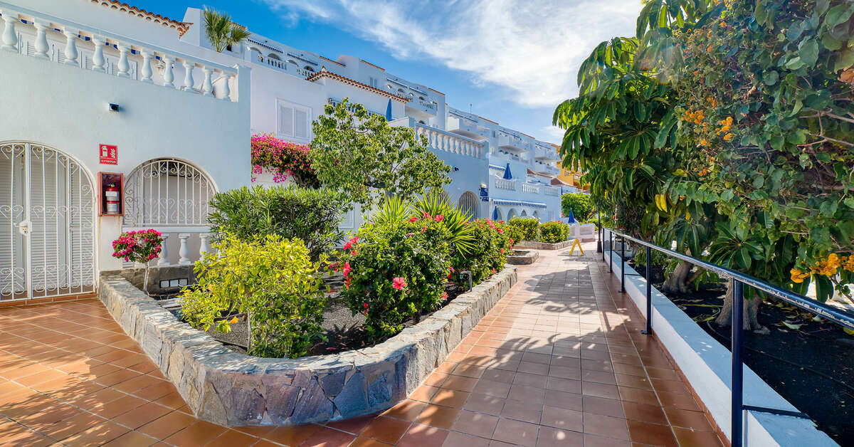 Een foto van het terras bij Ona El Marqués Resort