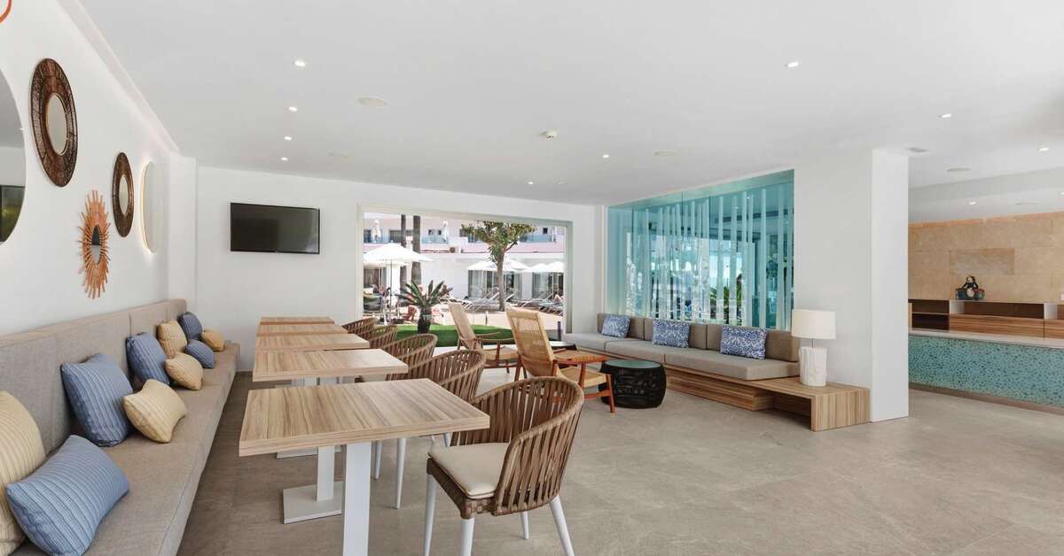 Een foto van het interieur van Metropolitan Playa JUKA Aparthotel