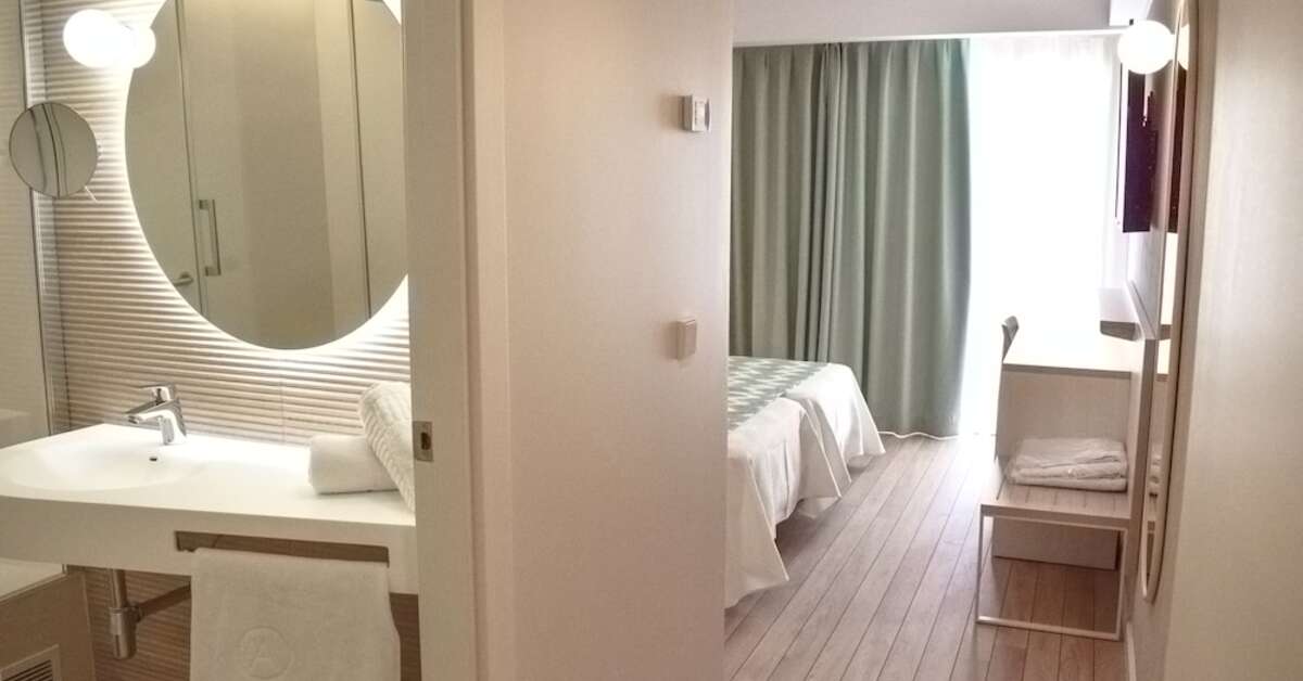 Een foto van Ambassador Playa II