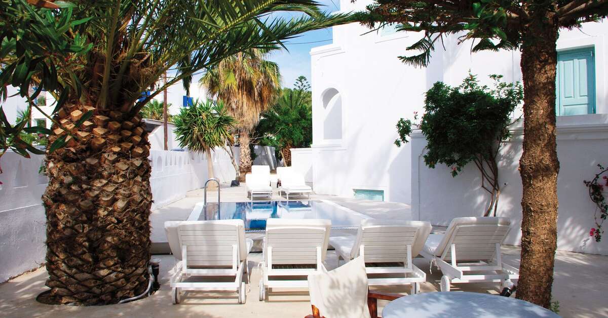 Een foto van de buitenkant van Kymata Hotel