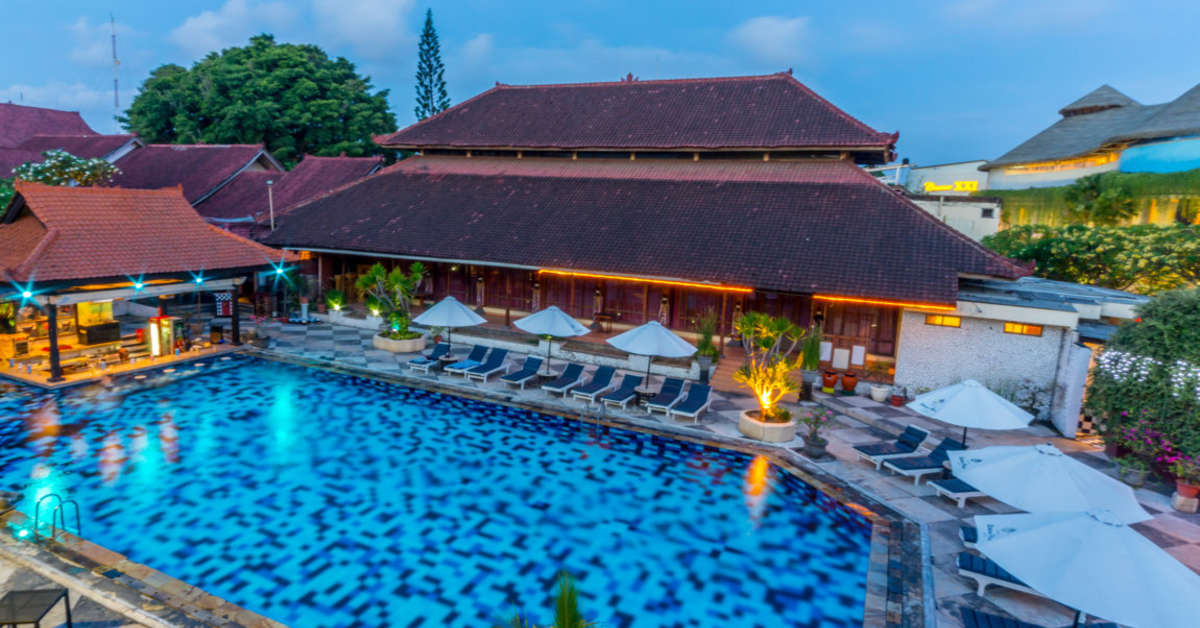 Een foto van het zwembad bij Grand Istana Rama Hotel