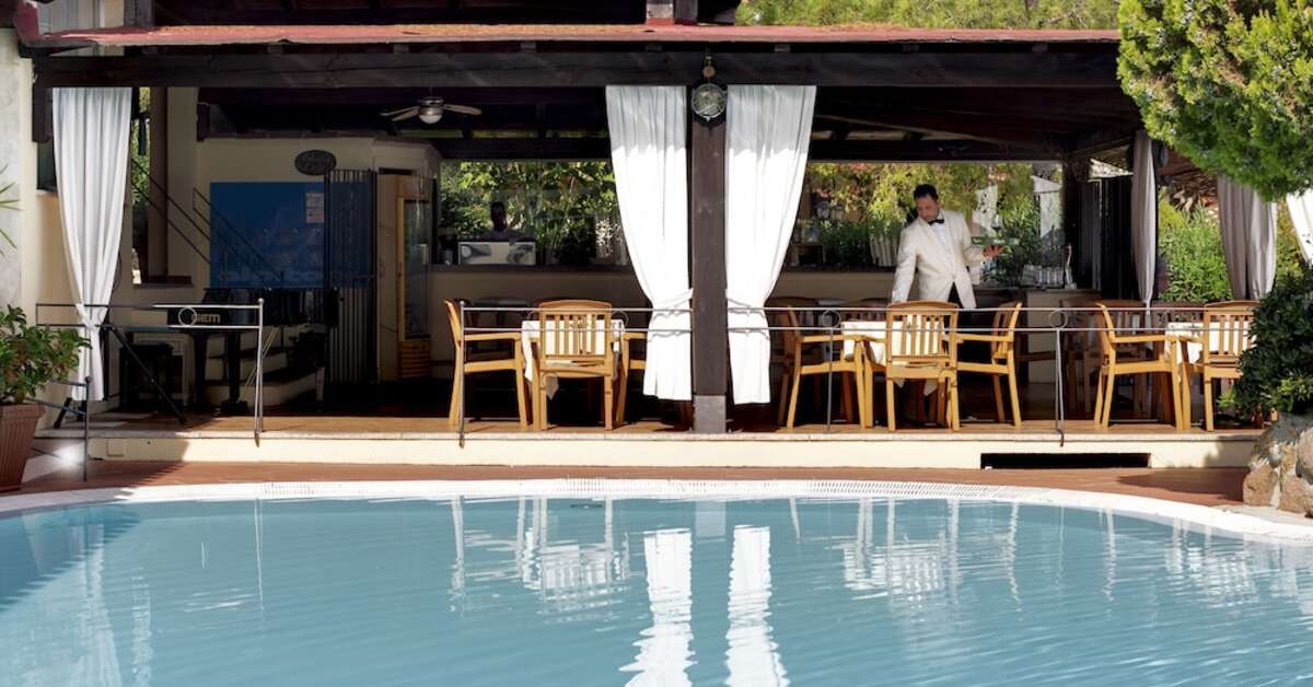 Ein Foto Colonna Hotel Du Golf