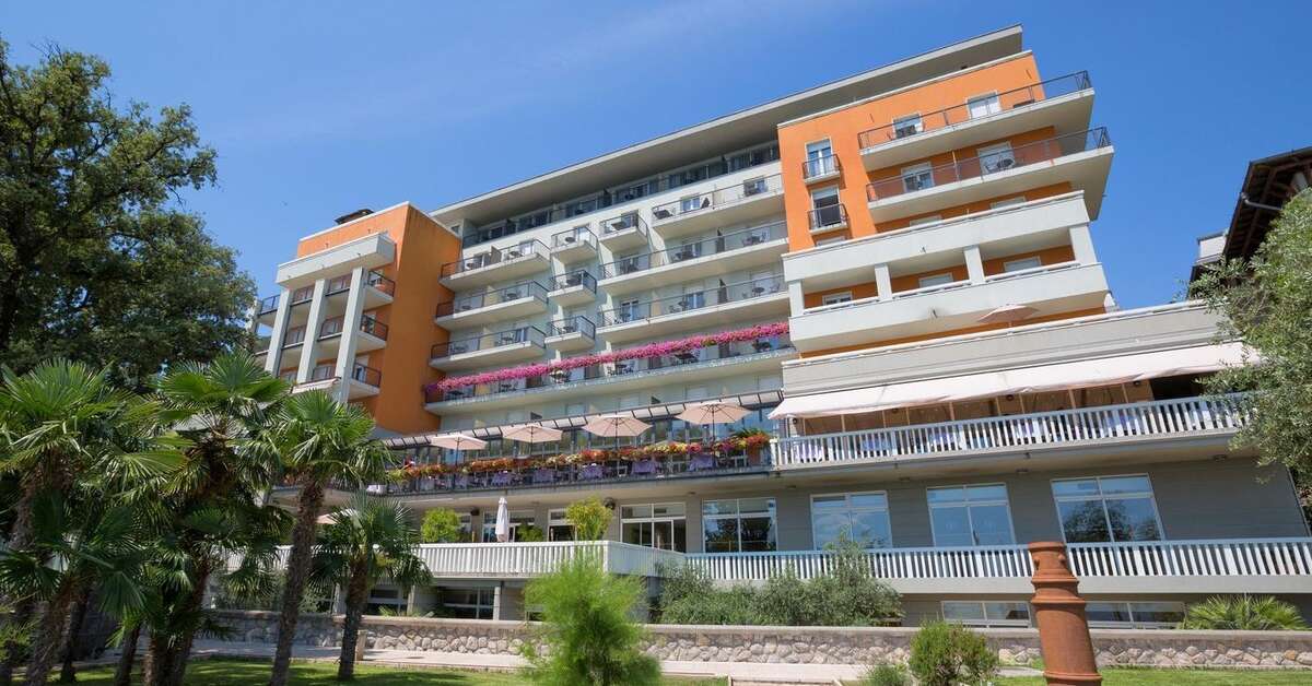 Ein Foto von der Außenansicht des Amadria Park Grand Hotel 4 Opatijska Cvijeta