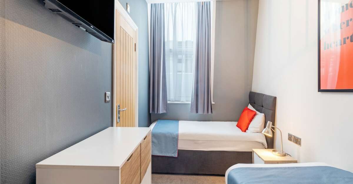 Een foto van OYO Townhouse Apollo