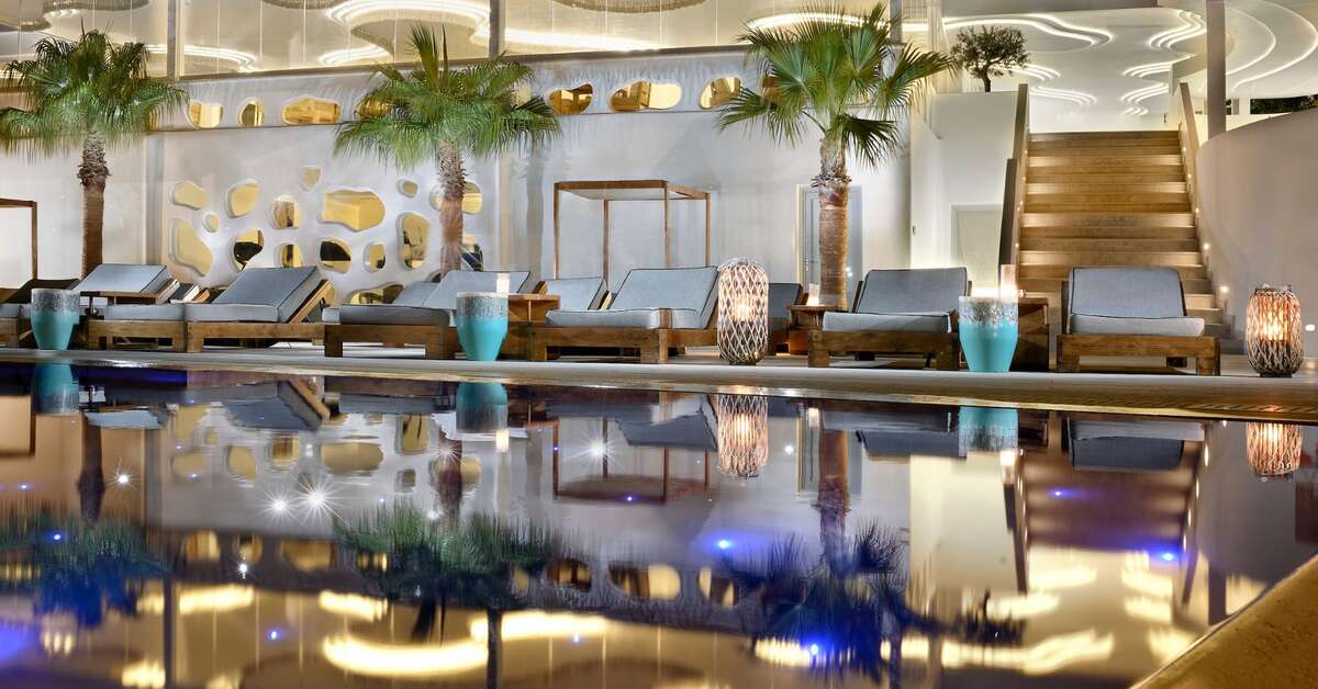 Een foto van het zwembad bij Anax Resort & Spa