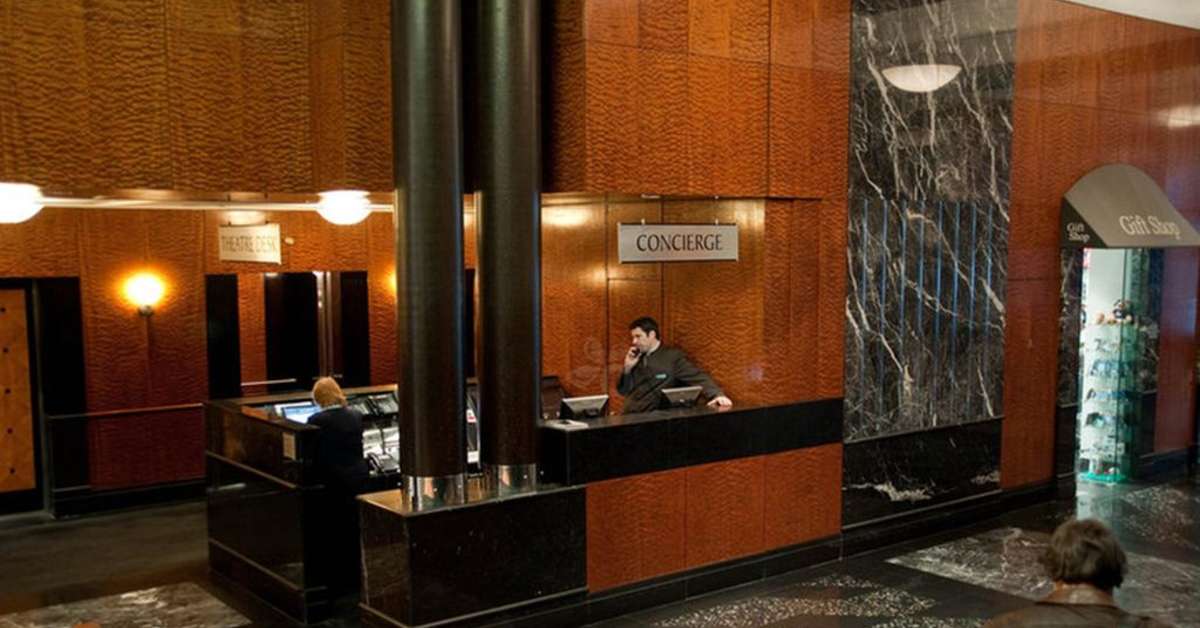 Een foto van het interieur van Millennium Broadway Hotel