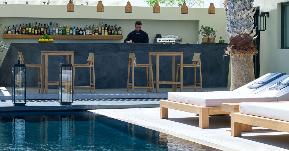 Een foto van het zwembad bij Bellonias Villas