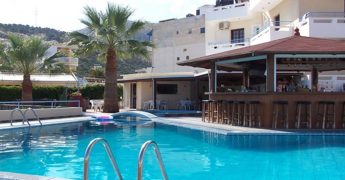 Ein Foto vom Pool im Filia Hotel & Apartments