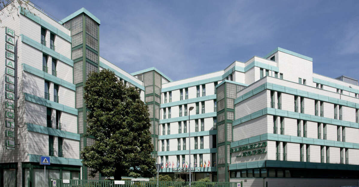 Een foto van de buitenkant van Hotel Raffaello