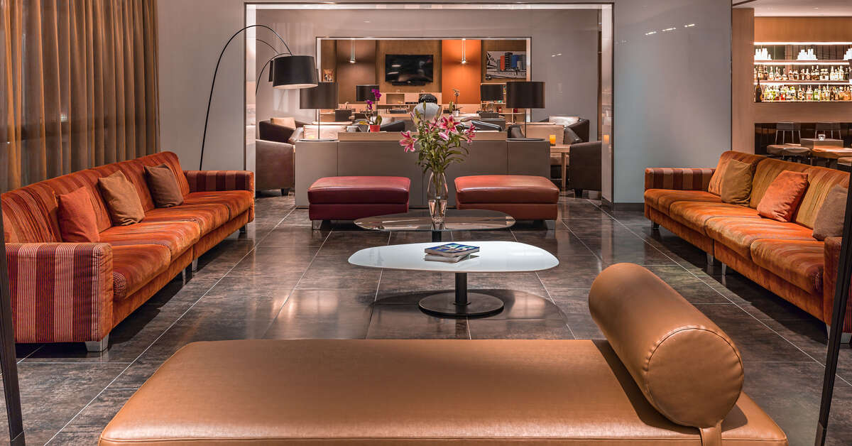 Een foto van het interieur van H10 Roma Citta