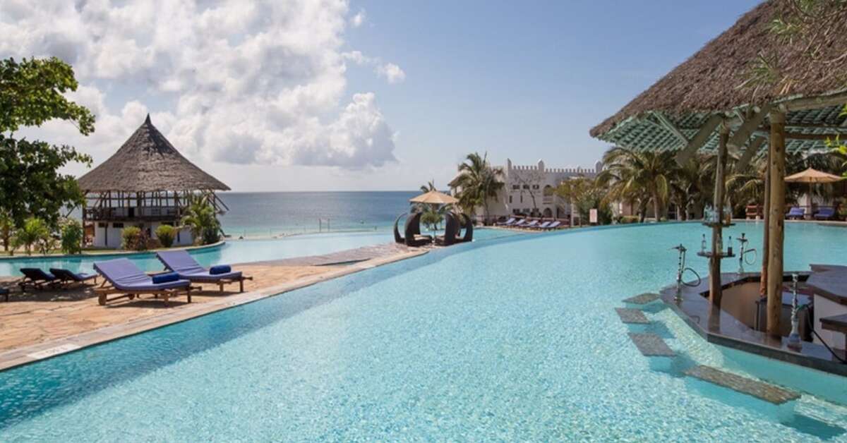 Een foto van het zwembad bij Royal Zanzibar Beach Resort