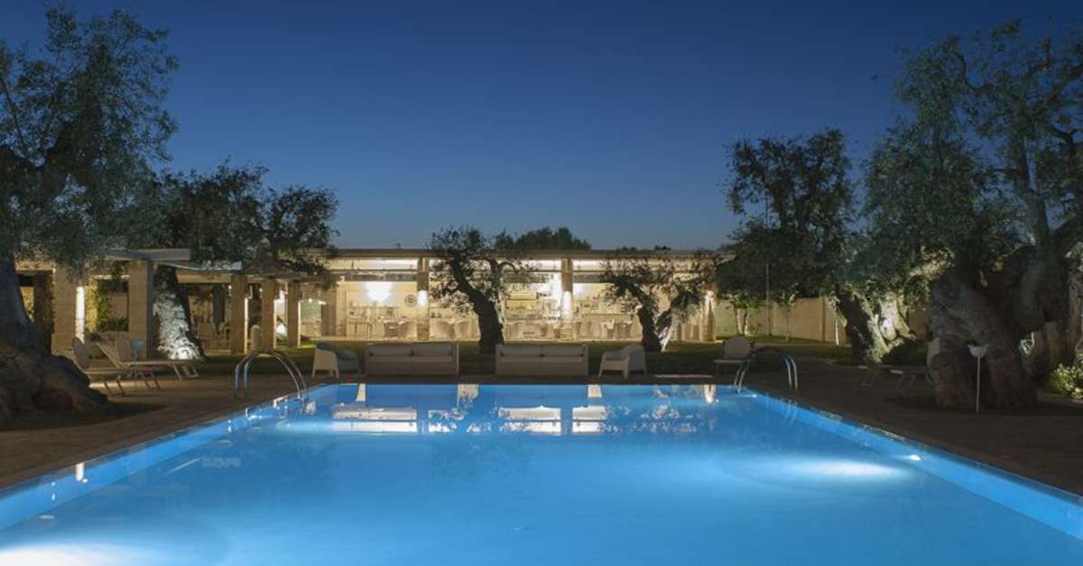Een foto van het zwembad bij Masseria Torre del Diamante