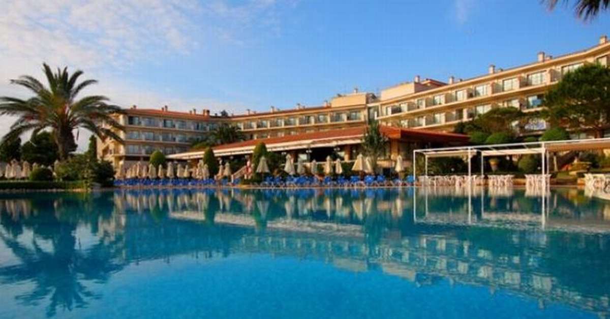 Een foto van het zwembad bij Valentin Son Bou Hotel & Appartementen